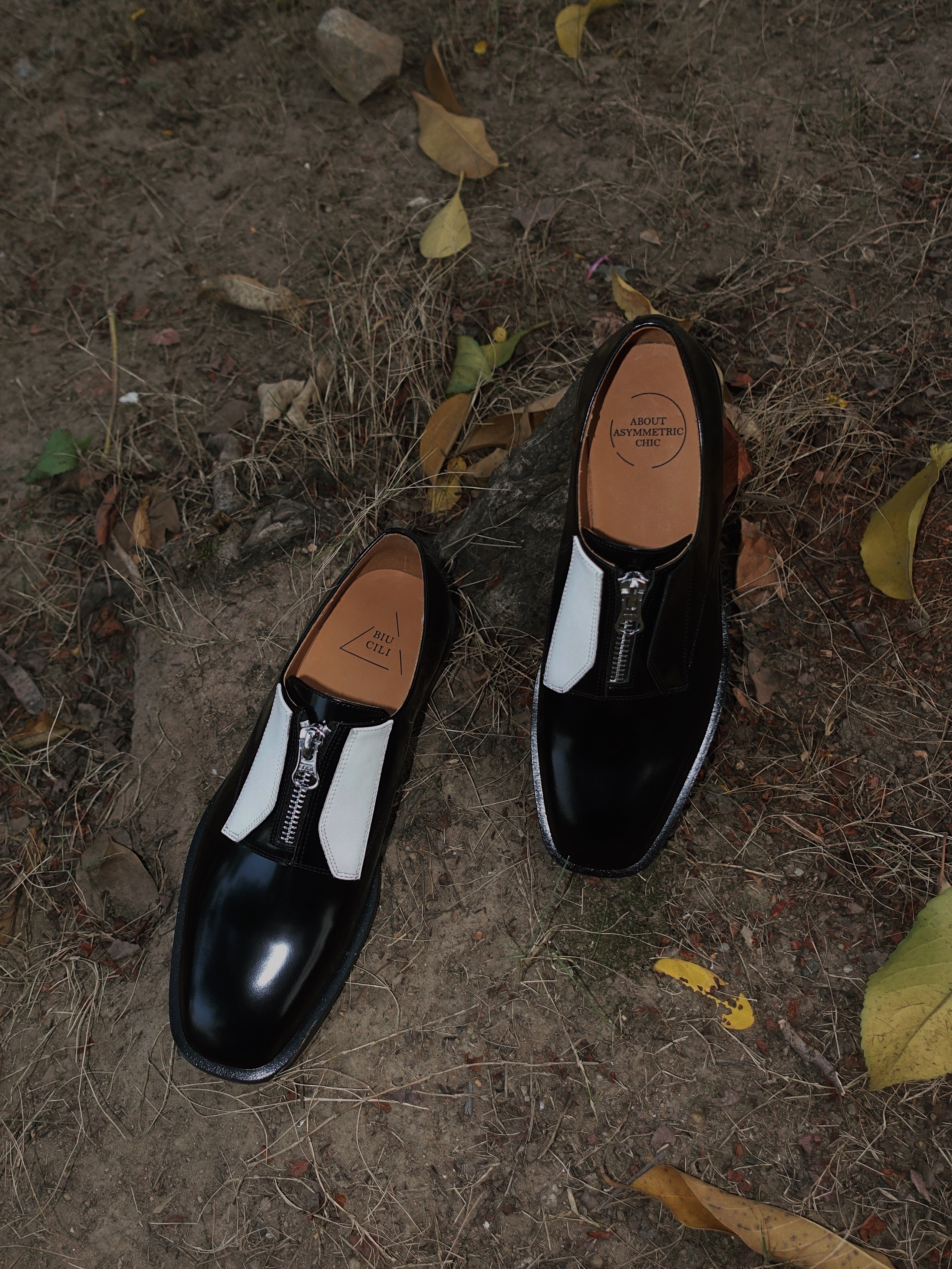 "Annie Hall" Women's Asymmetric Black Leather Loafers